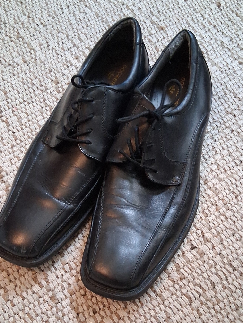 Dockers Black Leather Lace-Up Square-Toe Oxfords